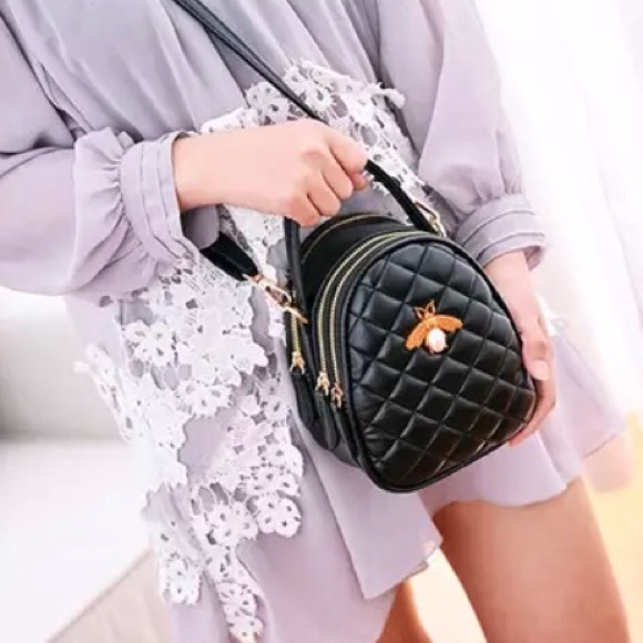Just In! 🆕 FLORENCE Cicada Quilted Crossbody - Picture 3 of 8